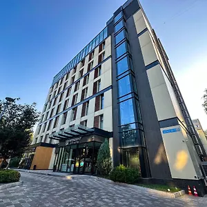 Resident 酒店 阿拉木图